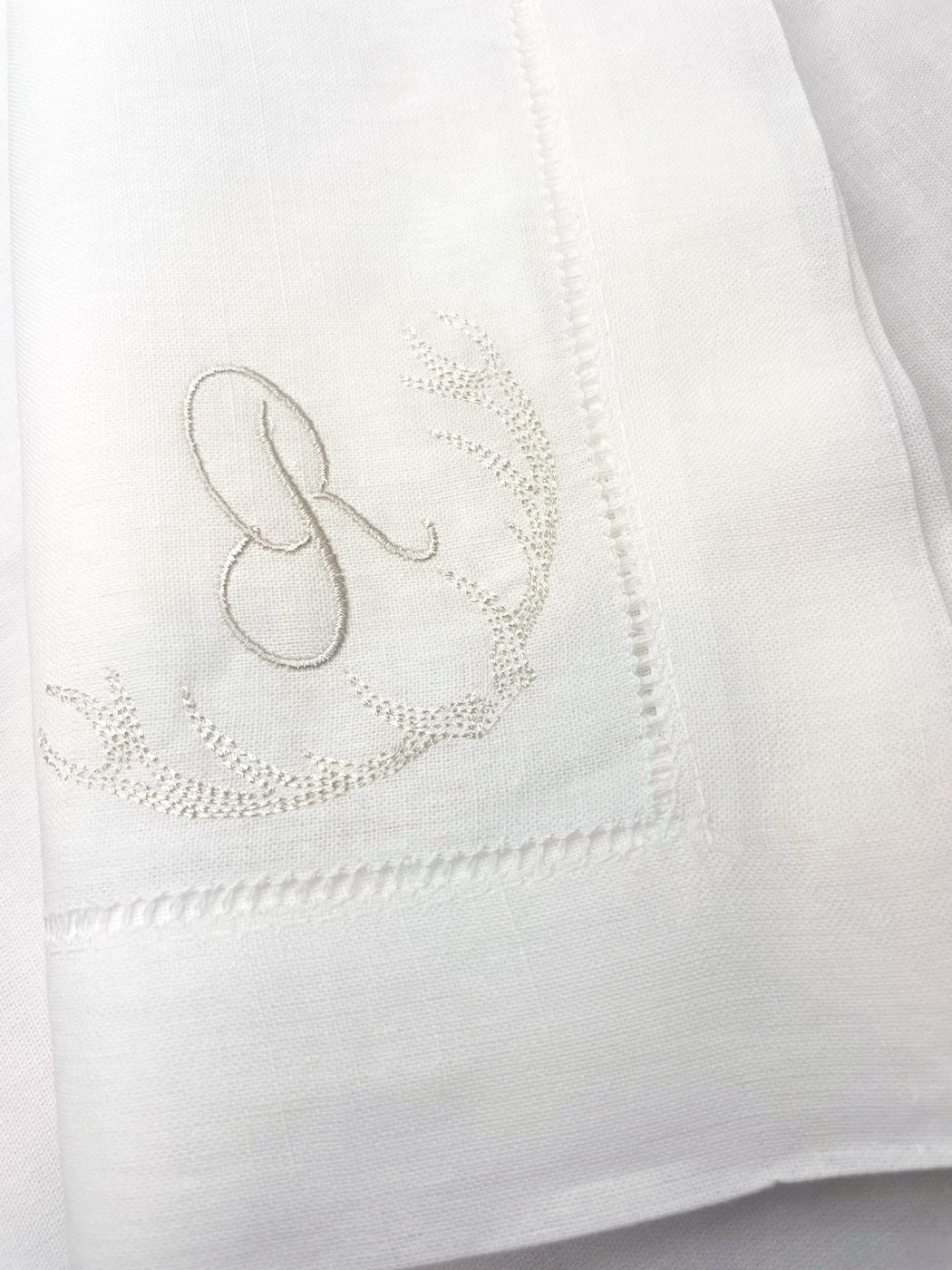 Linen/Cotton Blend Hemstitched Dinner Napkins - Deer Stag Single Initial